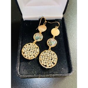 Boutique accessory bundle earrings